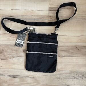 Baggallini Black Belt Bag with Silver Accents